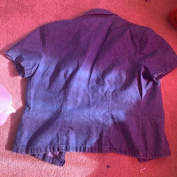 Cute blue button up shirt in the brand signature by jerell - Picture 2 of 2